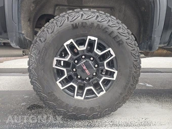 2024 GMC Sierra 2500HD AT4X Crew Cab Medium Bed - miniatura 5