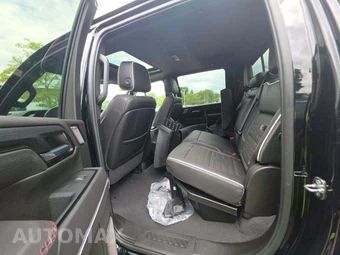 2024 GMC Sierra 2500HD AT4X Crew Cab Medium Bed - miniatura 13