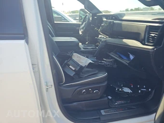 2024 GMC Sierra 2500HD AT4X Crew Cab Medium Bed - miniatura 8