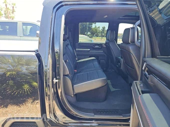 2024 GMC Sierra 2500HD AT4X Crew Cab Medium Bed 4SG - miniatura 16