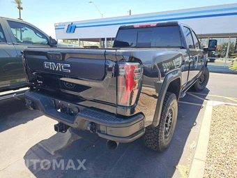 2024 GMC Sierra 2500HD AT4X Crew Cab Medium Bed 4SG - miniatura 3