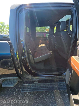 2024 GMC Sierra 2500HD Denali Ultimate Crew Cab Medium Bed - miniatura 16