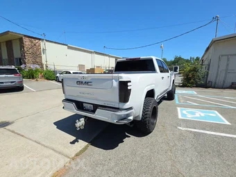 2024 GMC Sierra 2500HD Denali Ultimate Crew Cab Medium Bed 5SB