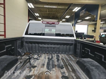 2024 GMC Sierra 3500 Denali HD Crew Cab Medium Bed - miniatura 16