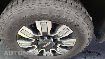 2024 GMC Sierra 3500 Denali HD Crew Cab Medium Bed - miniatura 25