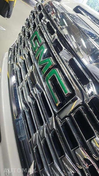 2024 GMC Sierra 3500 Denali HD Crew Cab Medium Bed - miniatura 27