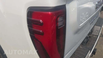 2024 GMC Sierra 3500 Denali HD Crew Cab Medium Bed - miniatura 32