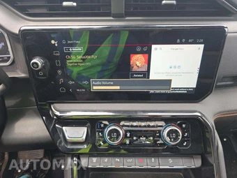 2024 GMC Sierra 3500HD AT4 Crew Cab Long Bed - miniatura 10