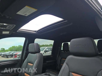 2024 GMC Sierra 3500HD AT4 Crew Cab Long Bed - miniatura 11