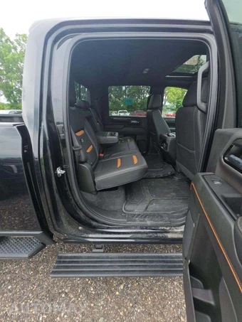 2024 GMC Sierra 3500HD AT4 Crew Cab Long Bed - miniatura 16