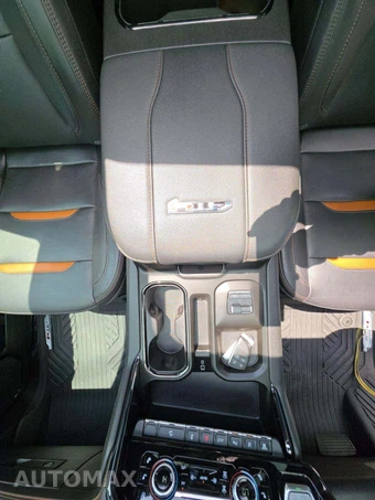 2024 GMC Sierra 3500HD AT4 Crew Cab Medium Bed 4SB - miniatura 8