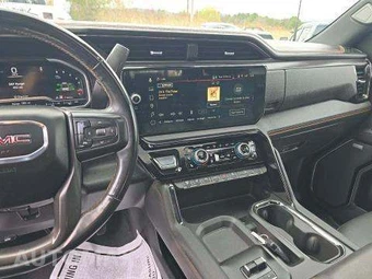 2024 GMC Sierra 3500HD AT4 Crew Cab Medium Bed 4SB - miniatura 10