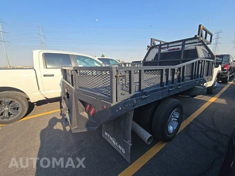 2024 GMC Sierra 3500HD Cab Chassis SLE Regular Cab 3SA DRW - miniatura 4