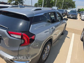 2024 GMC Terrain SLT 4SA - miniatura 3