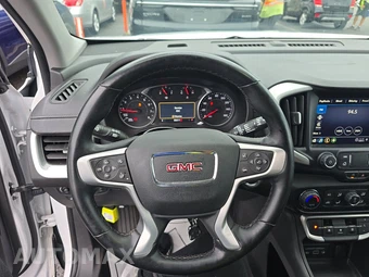 2024 GMC Terrain SLT 4SA - miniatura 10