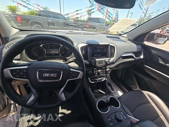2024 GMC Terrain SLT 4SA - miniatura 10