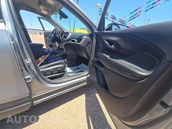 2024 GMC Terrain SLT 4SA - miniatura 18
