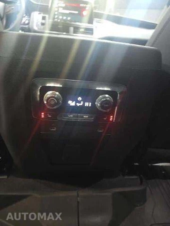 2024 GMC Yukon AT4 4SB - miniatura 26