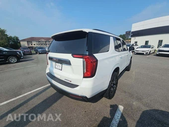 2024 GMC Yukon AT4 4SB - miniatura 3