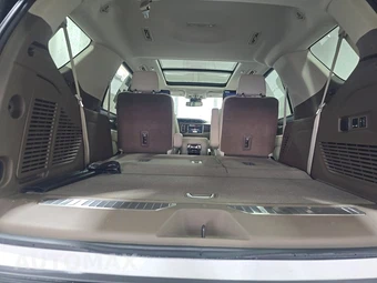 2024 GMC Yukon Denali - miniatura 16
