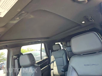 2024 GMC Yukon Denali - miniatura 11