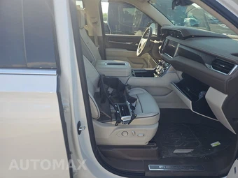 2024 GMC Yukon Denali - miniatura 8