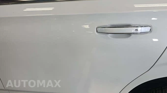 2024 GMC Yukon Denali - miniatura 23