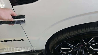 2024 GMC Yukon Denali - miniatura 25