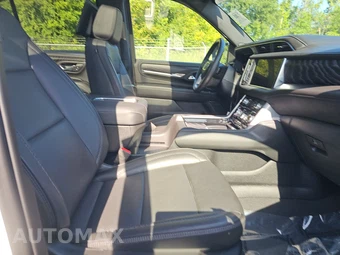 2024 GMC Yukon Denali 5SA - miniatura 8