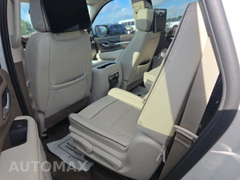 2024 GMC Yukon Denali 5SA - miniatura 13