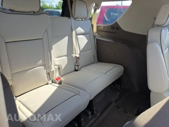 2024 GMC Yukon Denali 5SA - miniatura 14