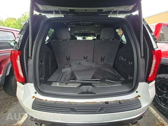 2024 GMC Yukon Denali 5SA - miniatura 15