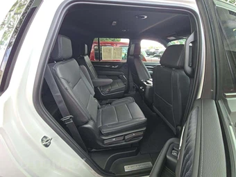 2024 GMC Yukon Denali 5SA - miniatura 17
