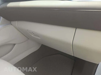 2024 GMC Yukon Denali 5SA - miniatura 17