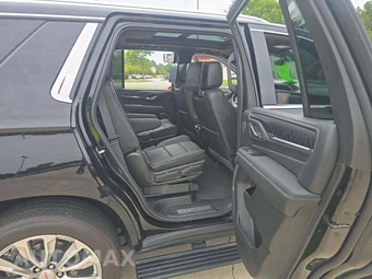 2024 GMC Yukon Denali 5SA - miniatura 14