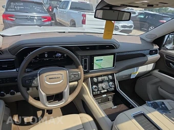2024 GMC Yukon Denali 5SA - miniatura 14