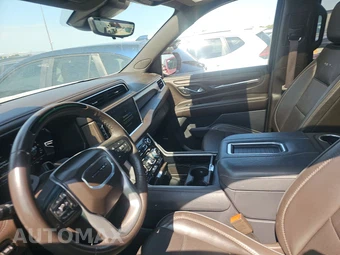 2024 GMC Yukon Denali 5SA - miniatura 7