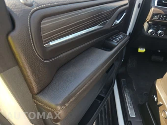 2024 GMC Yukon Denali 5SA - miniatura 9