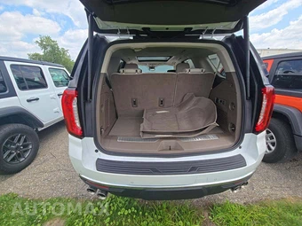2024 GMC Yukon Denali 5SA - miniatura 15