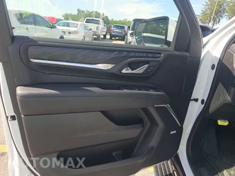 2024 GMC Yukon Denali 5SA - miniatura 9