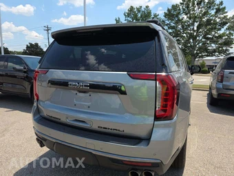 2024 GMC Yukon Denali Ultimate 5SB - miniatura 3