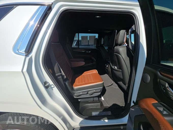2024 GMC Yukon Denali Ultimate 5SB - miniatura 17