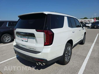 2024 GMC Yukon Denali Ultimate 5SB - miniatura 3