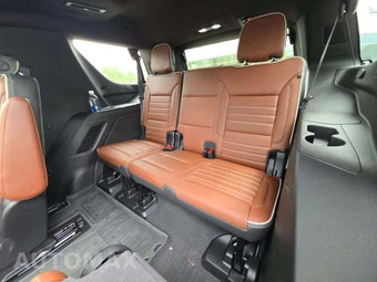 2024 GMC Yukon Denali Ultimate 5SB - miniatura 14