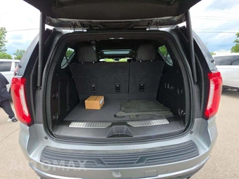 2024 GMC Yukon Denali Ultimate 5SB - miniatura 15