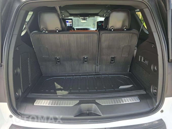 2024 GMC Yukon Denali Ultimate 5SB - miniatura 12