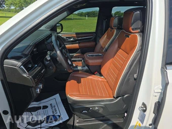 2024 GMC Yukon Denali Ultimate 5SB - miniatura 3