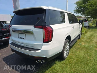2024 GMC Yukon Denali XL - miniatura 3