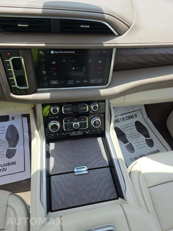 2024 GMC Yukon Denali XL 5SA - miniatura 7