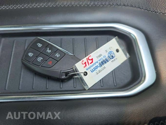 2024 GMC Yukon Denali XL 5SA - miniatura 8